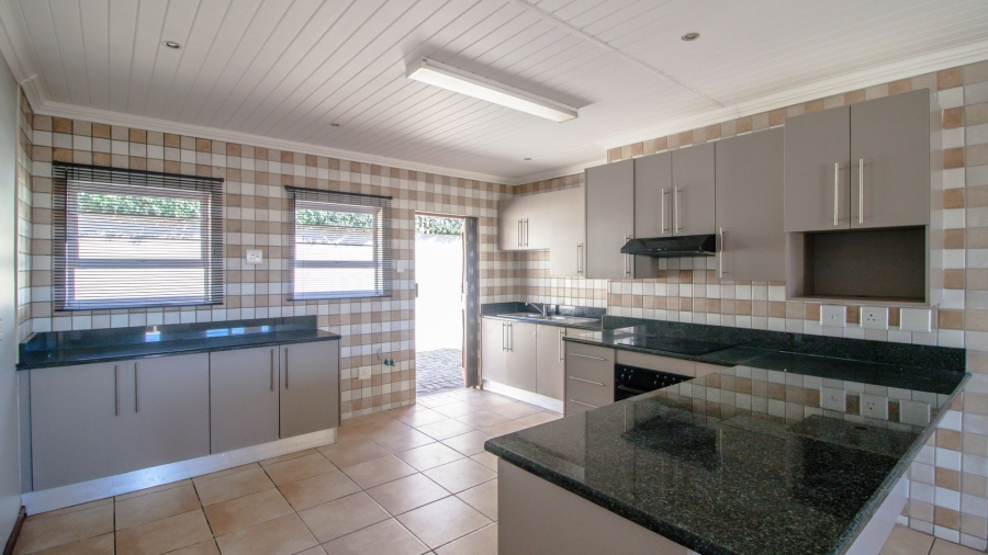 3 Bedroom Property for Sale in Beacon Bay North Eastern Cape